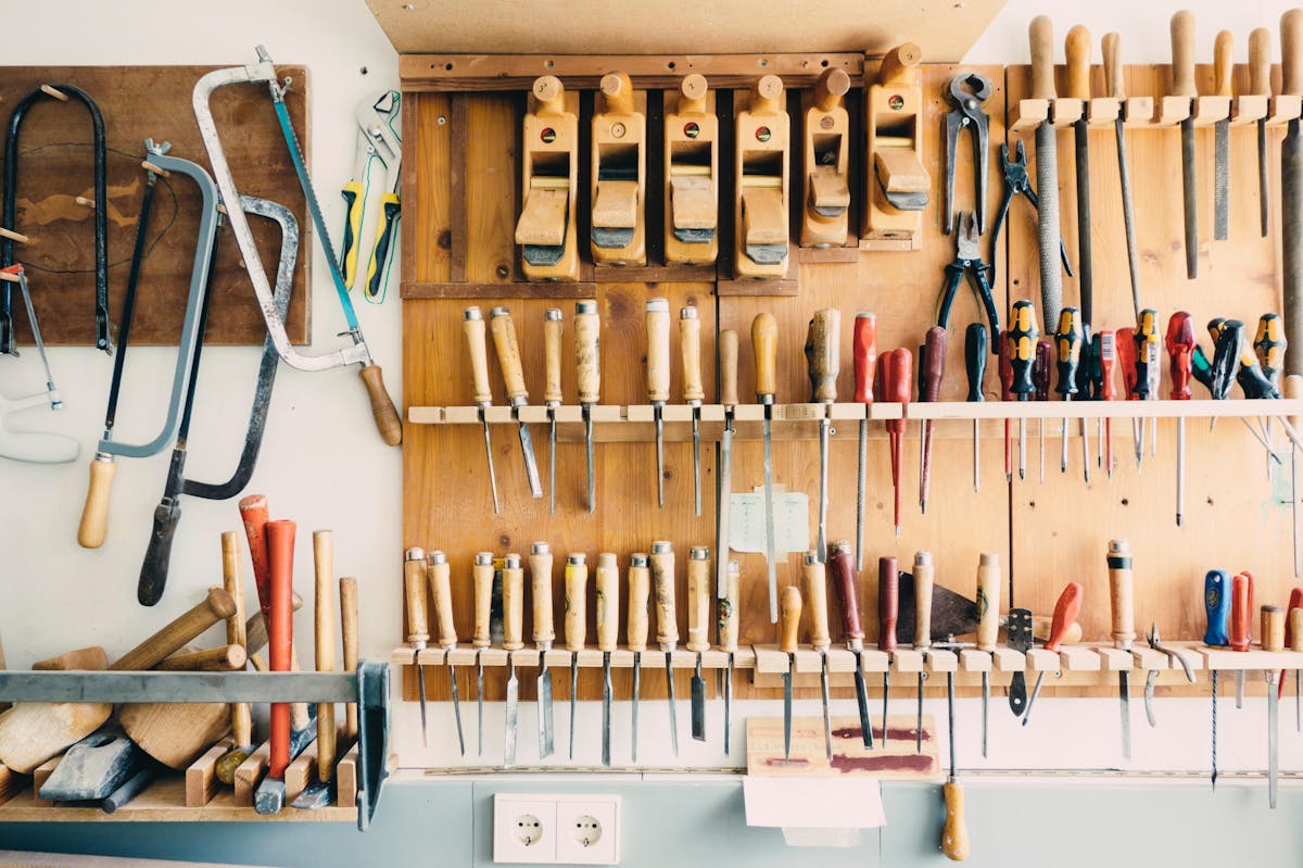 Featured Image for 10 Tools To Complete Your Ultimate 2021 Construction Wish List