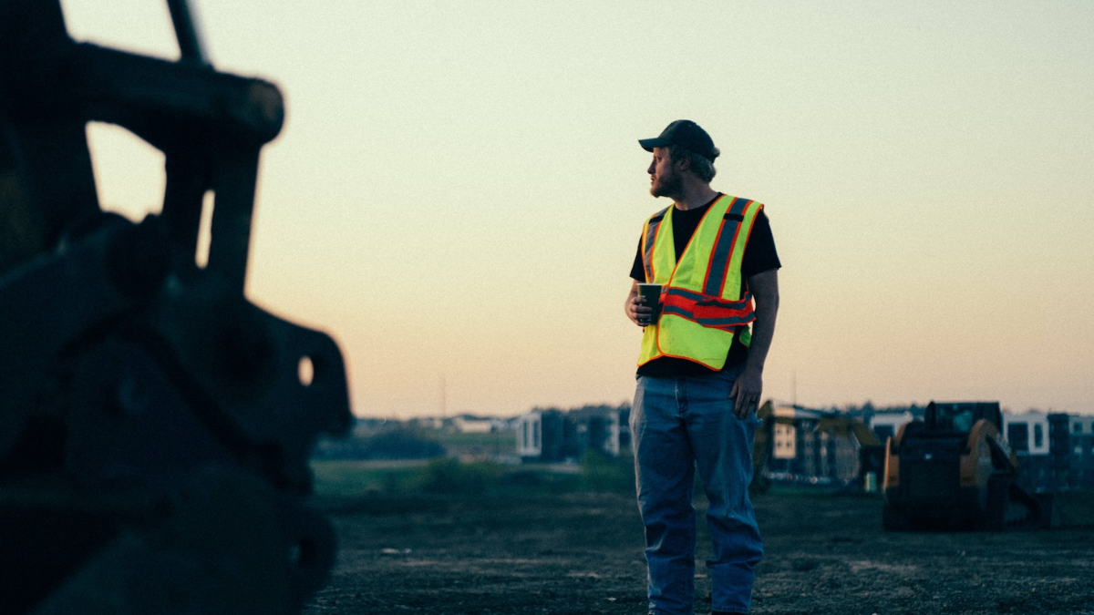 Featured Image for 5 Steps to Improve Communication with Your Crews